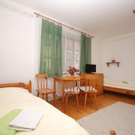 Hanacky Dvur Alamóc Szoba fotó